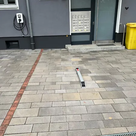 Grosse Gemuetliche Mit Klimaanlage, Parkplatz Inklusive ! Appartement